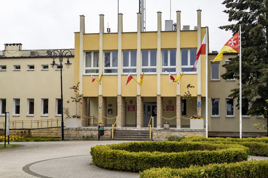 Zdjęcie frontu Urzędu Gminy