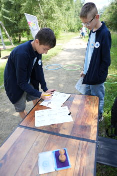 spotkania plenerowe dla uczniów klas 6 na Terenie aktywnej Edukacji i Sportu z udziałem eko-edukatora