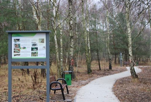 Widok na ścieżkę edukacyjną. 
